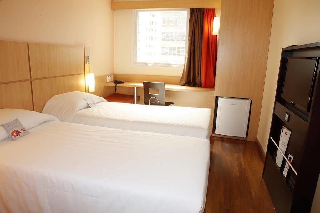 Ibis Bh Afonso Pena Savassi Hotel